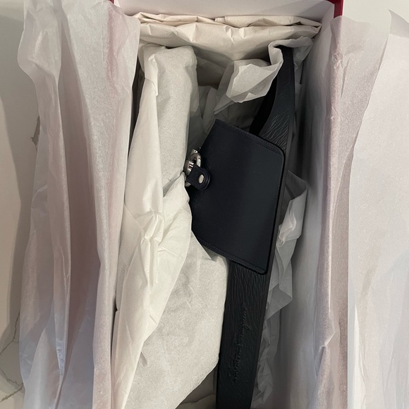 Navy blue slides. Blue Marin size 11m. Never worn. - Picture 4 of 5